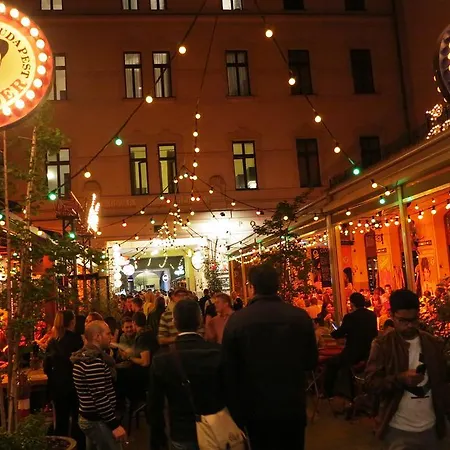 Lejlighed Kiado Com Nyugati Budapest